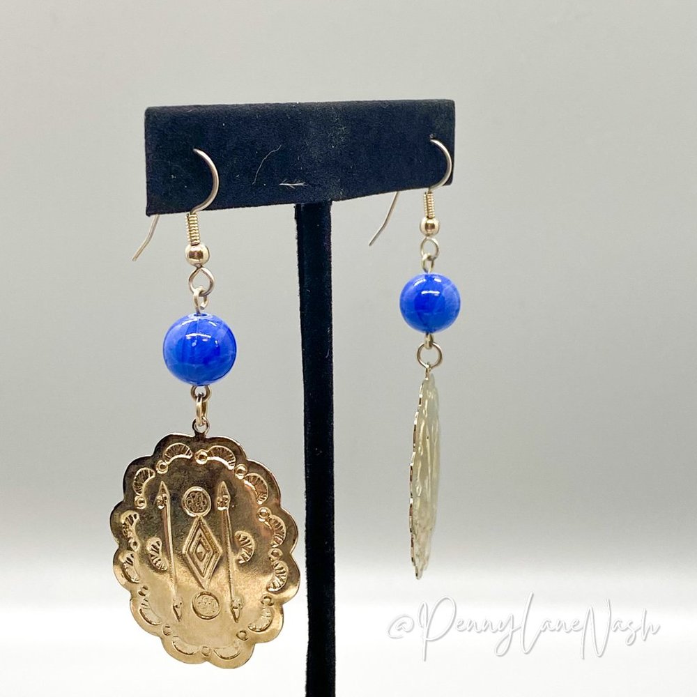 Vintage Arrow Metal Plate w/ Blue Bead Drop Earrings - Picture 2 of 6